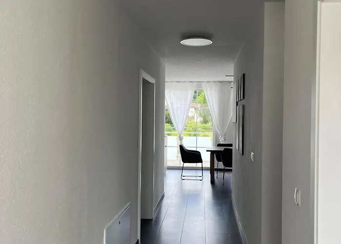 Modern Wohnen & Entspannen - Mit Balkon - 2 Apartamento *