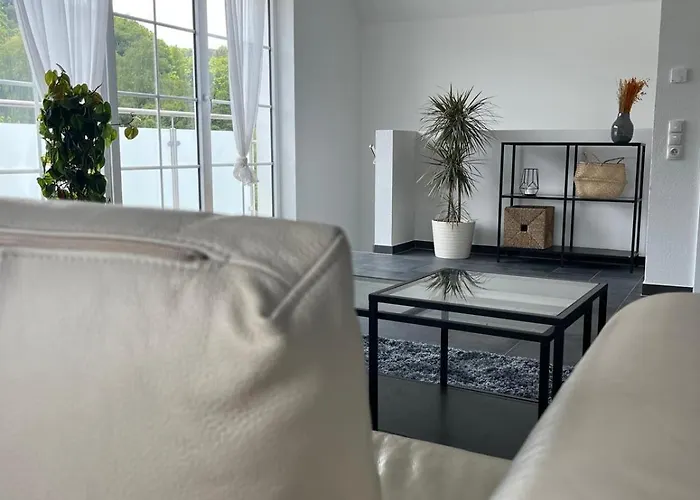 Modern Wohnen & Entspannen - Mit Balkon - 2 Apartamento Reichenbach-Steegen