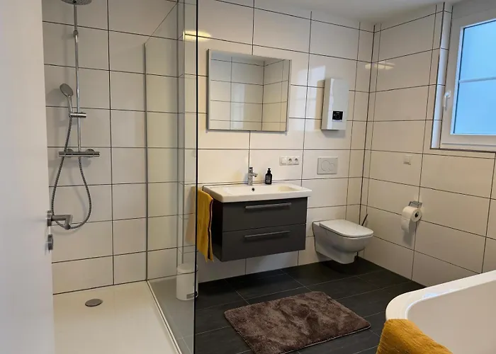 Modern Wohnen & Entspannen - Mit Balkon - 2 Apartamento